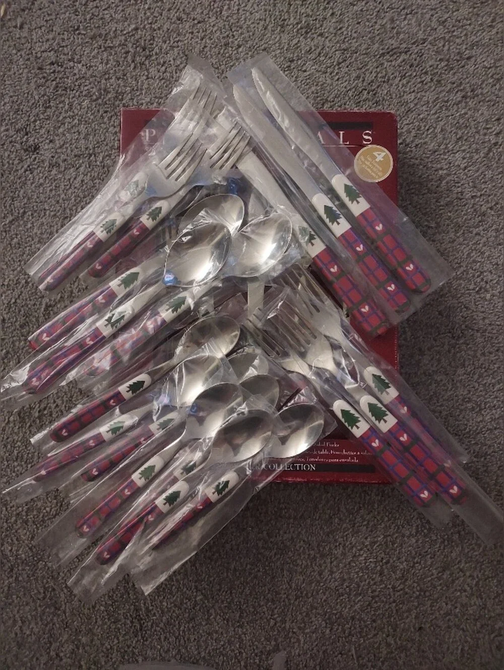 Pfaltzgraff Snow Bear 20 Pc Flatware Set Service For 4 w/4 Extra Teaspoons NOS